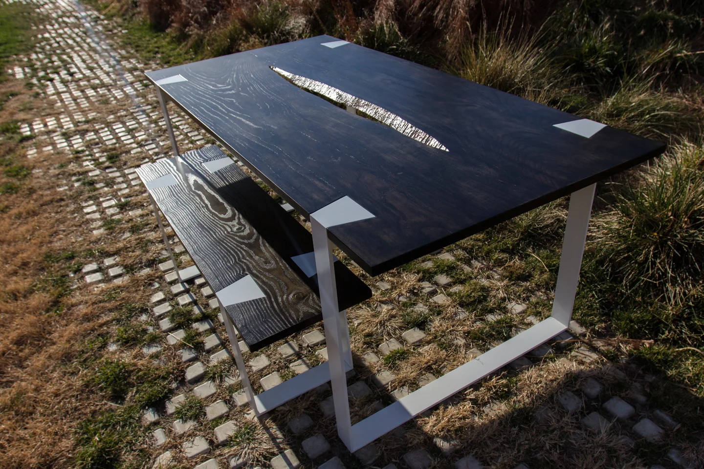 studio build_dining table 2_7.jpg