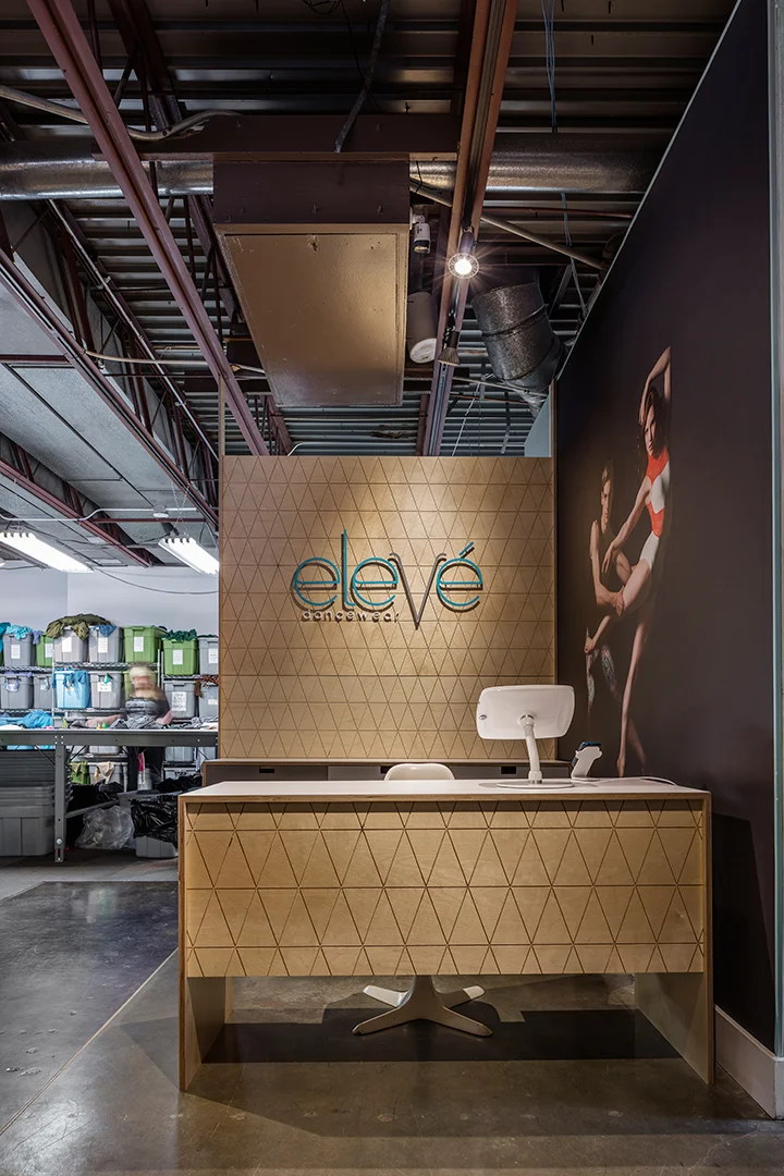 ELE-0158.jpg