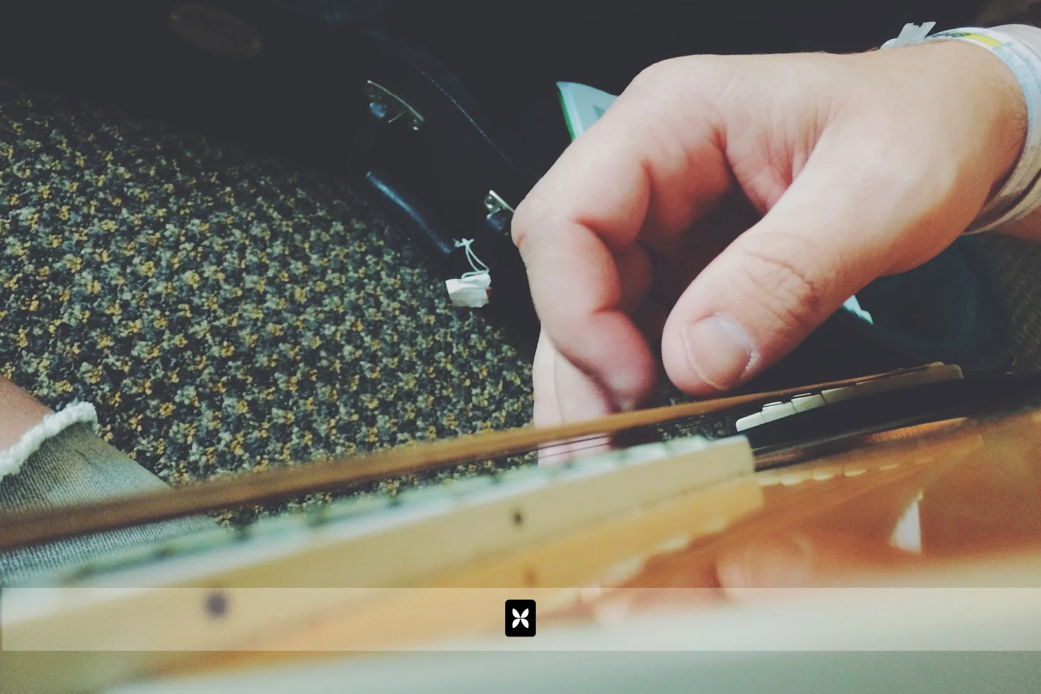 A little finger picking is also good for the soul. 