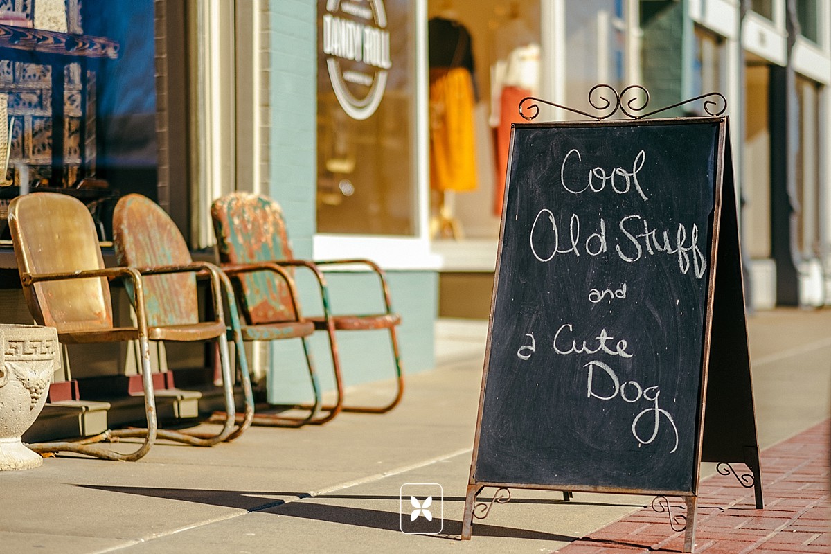 novo_studio_rusty_chair_downtown_Rogers_0058.jpg