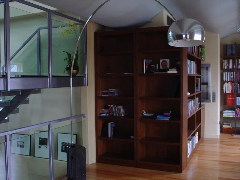 bookshelf-3.jpg