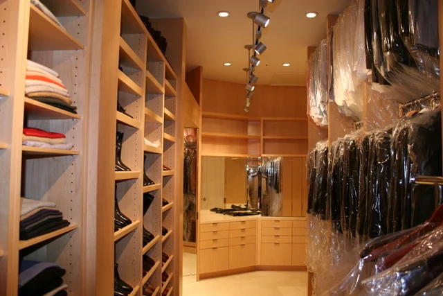 closet-1.jpg