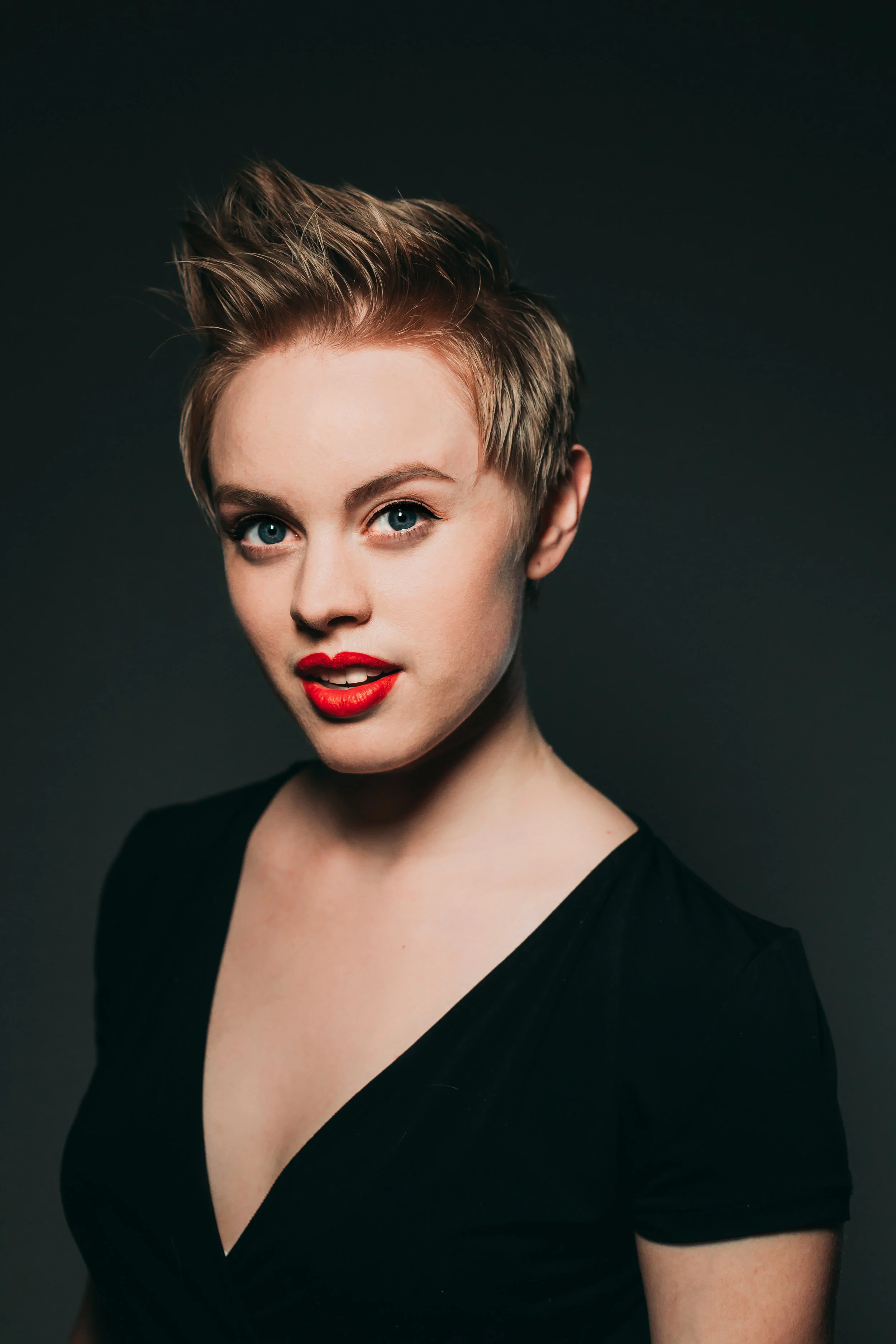 Ursula_headshots2018 (2 of 6).jpg