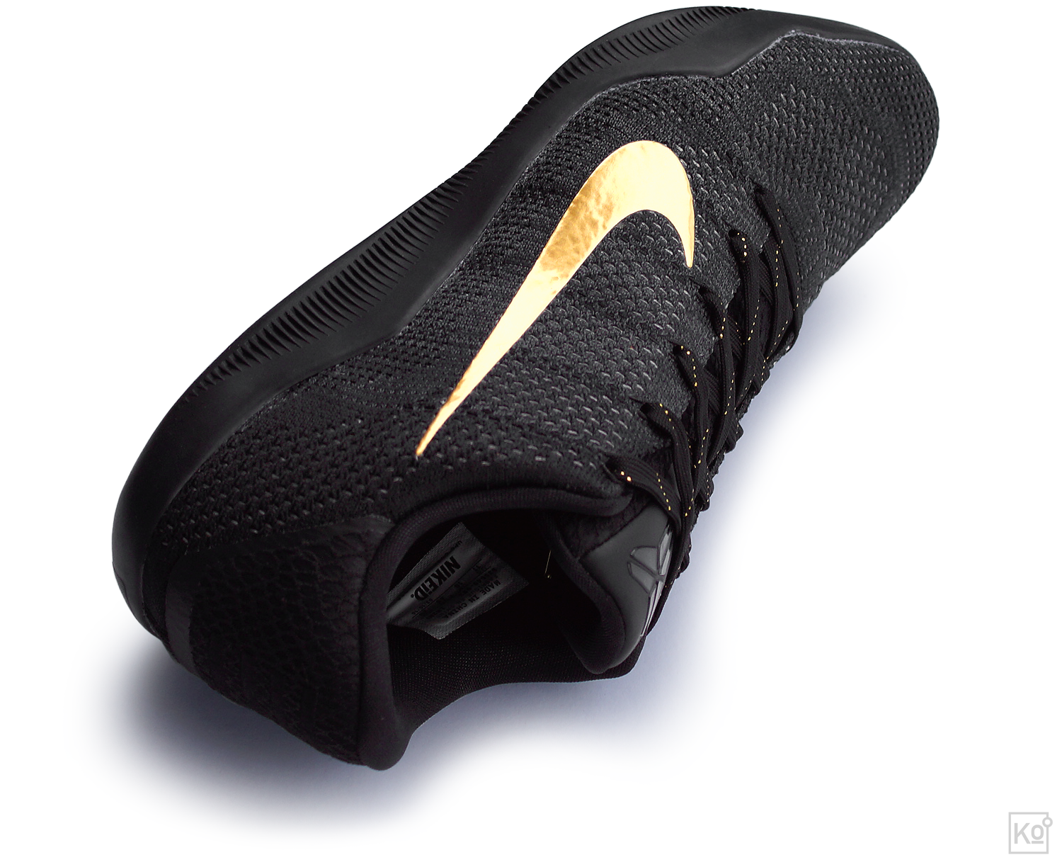 figure 1. Really, what is there to say—the Nike Kobe XI Elite is a stunner. As you can see on the tag affixed to the collar lining in the shot above, this is a colorway I created via NIKEiD. You’ll pay beaucoup bucks for the privilege, but the results can be pretty damn compelling.