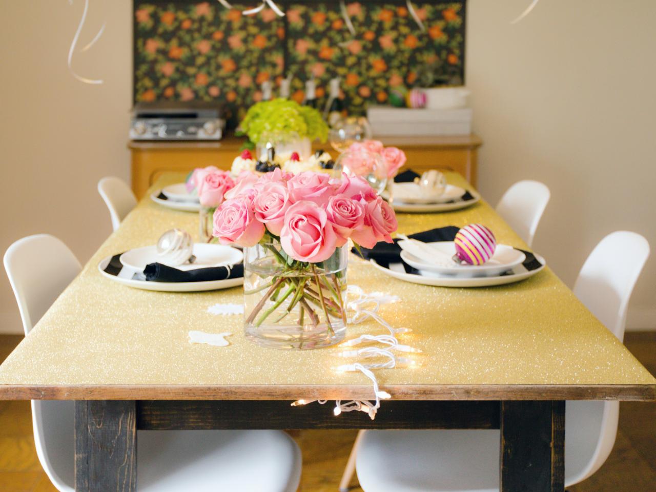 Original_Jeanine-Hays-new-years-eve-upcycle-wrapping-paper-tablecloth_h.jpg.rend.hgtvcom.1280.960.jpg