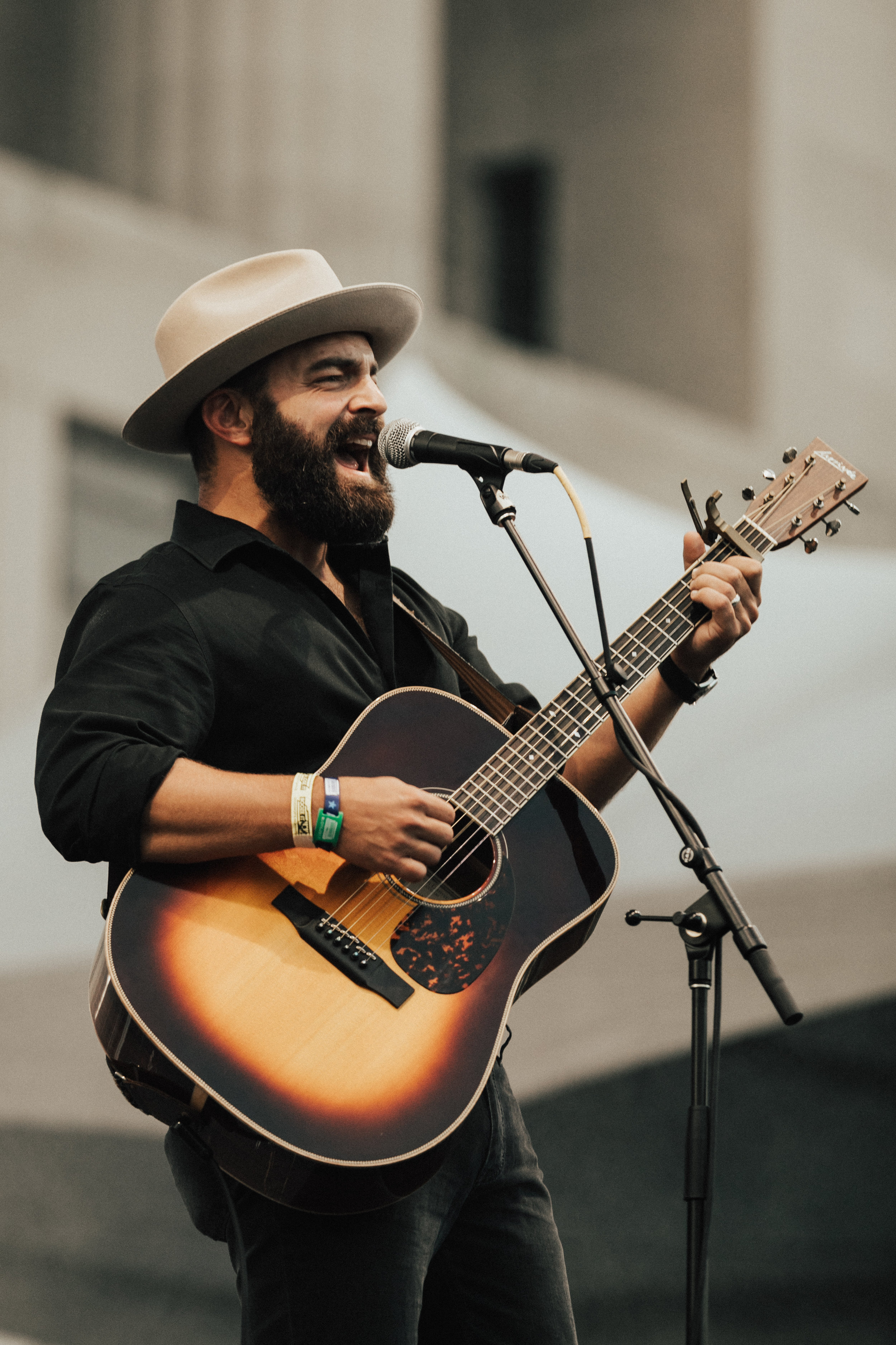  Drew Holcomb at Live on the Green 