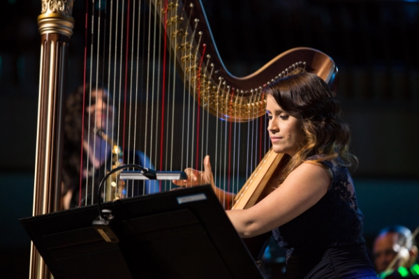 Junto a la oboista Frances Colón y la Orquesta Filarmónica de Puerto Rico. Fotos por Giován Cordero.
