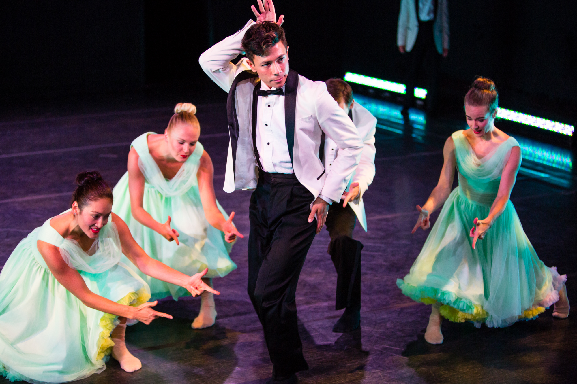 Image: Molly Magee of Bamberg Fine Art Choreography: Joshua L. Peugh Dancers: Jim Kent, Mia Monteabaro, Tory Peil, Thomas Phelan, and Lara Seefedlt