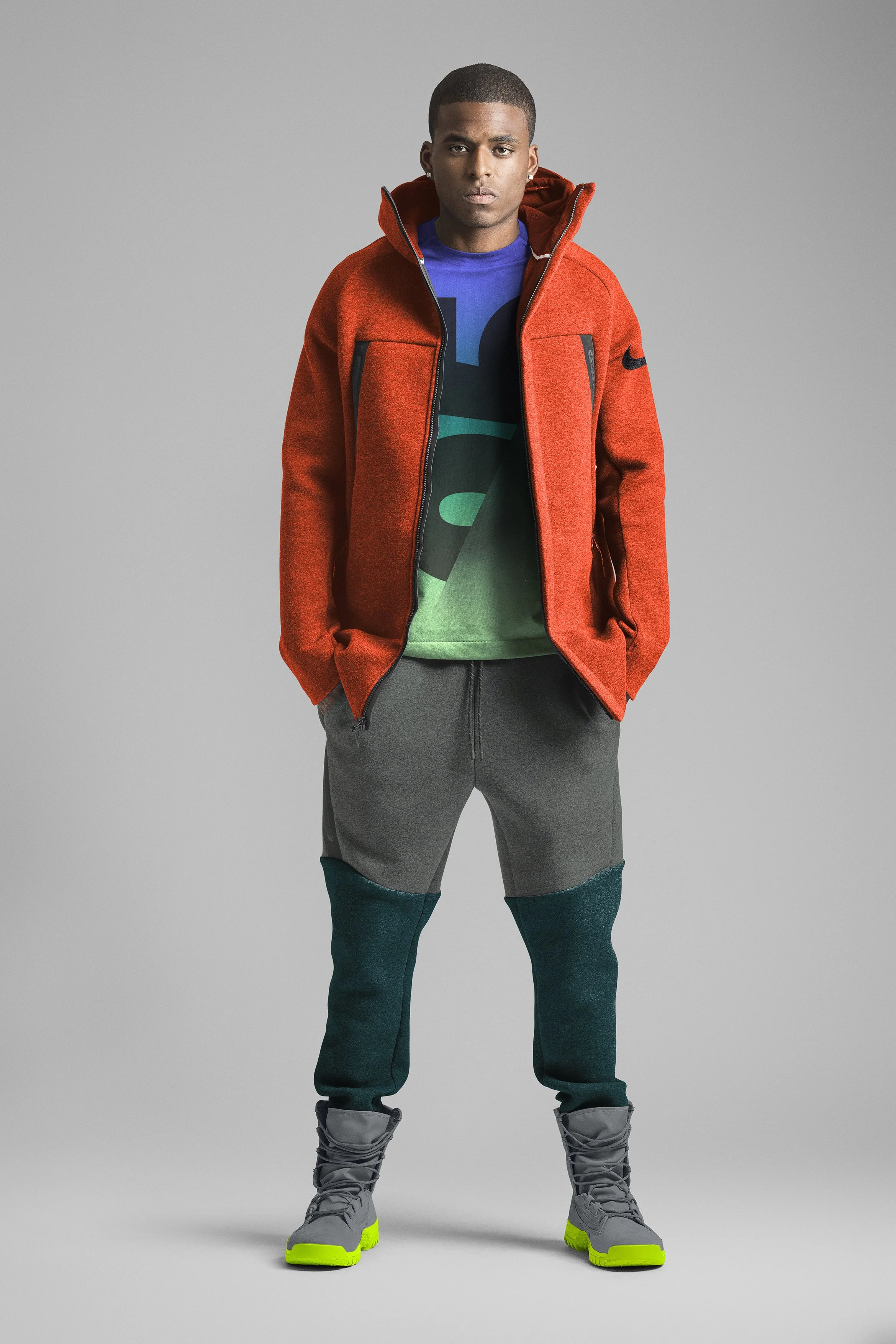 r07_Mens_Winterized_Tech_Pack_2429sm.jpg