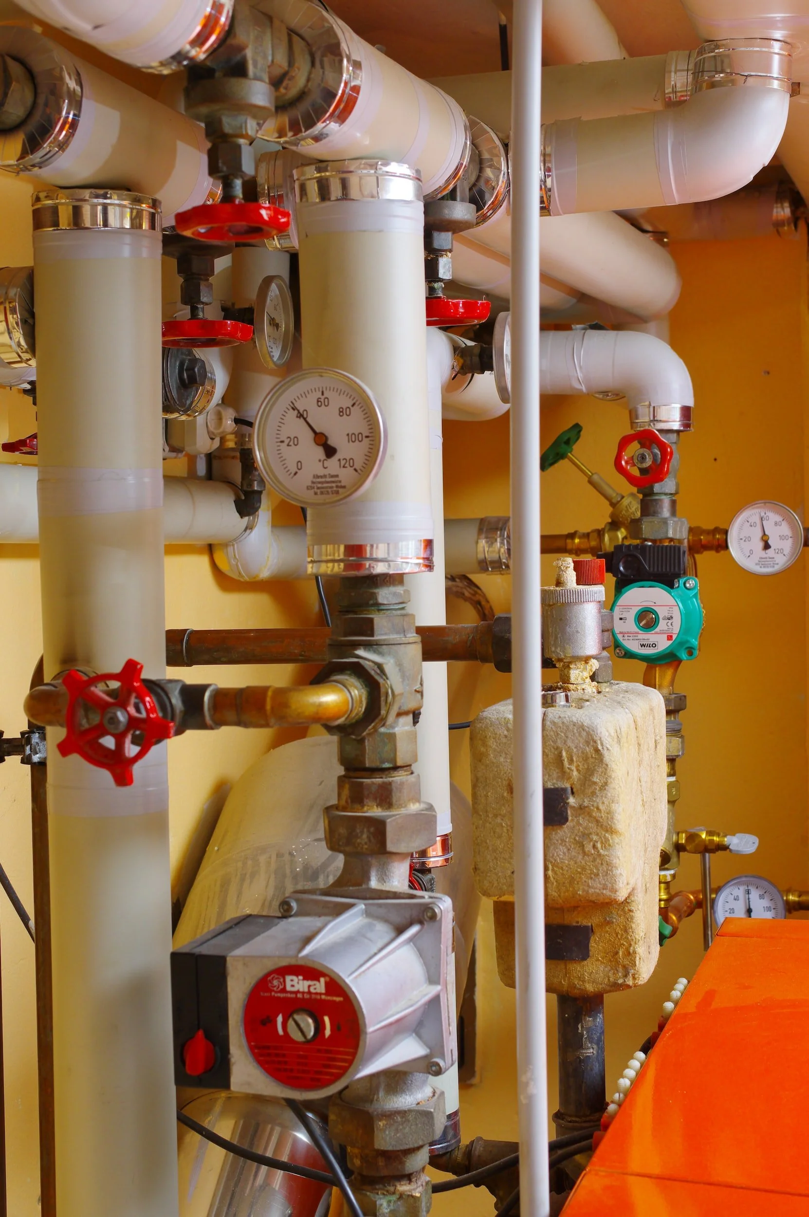 What is Hydronic Heating and Is it Right for Your Building?