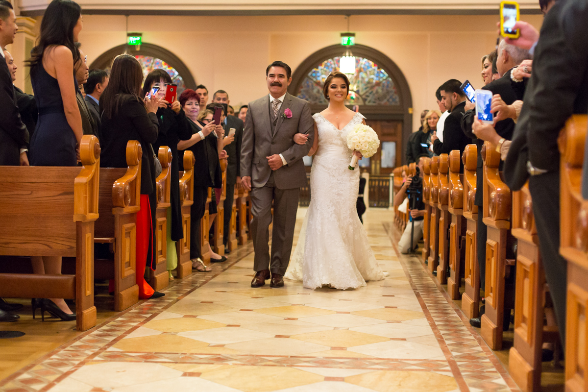 wedding-blessed-sacrament-cathedral-downtown-k-street-mall-12.jpg