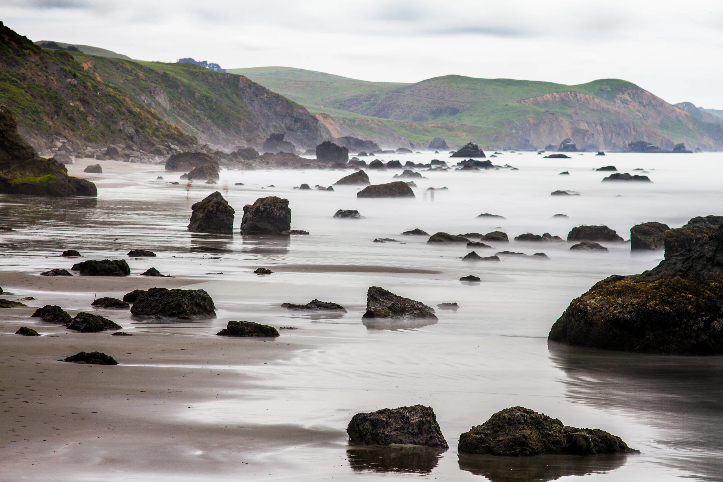 pinnacle-rock-beach-misty.jpg