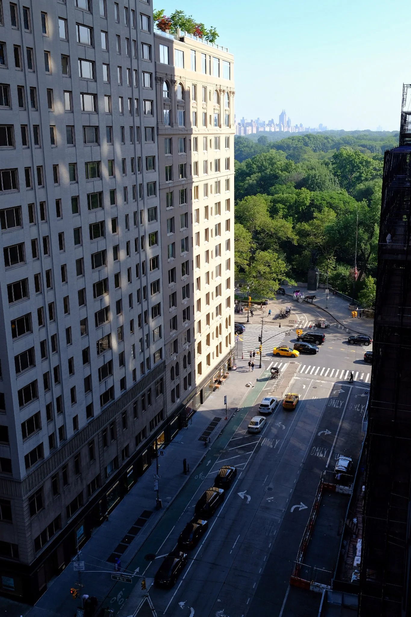 Photo No. 9 - The park and the City