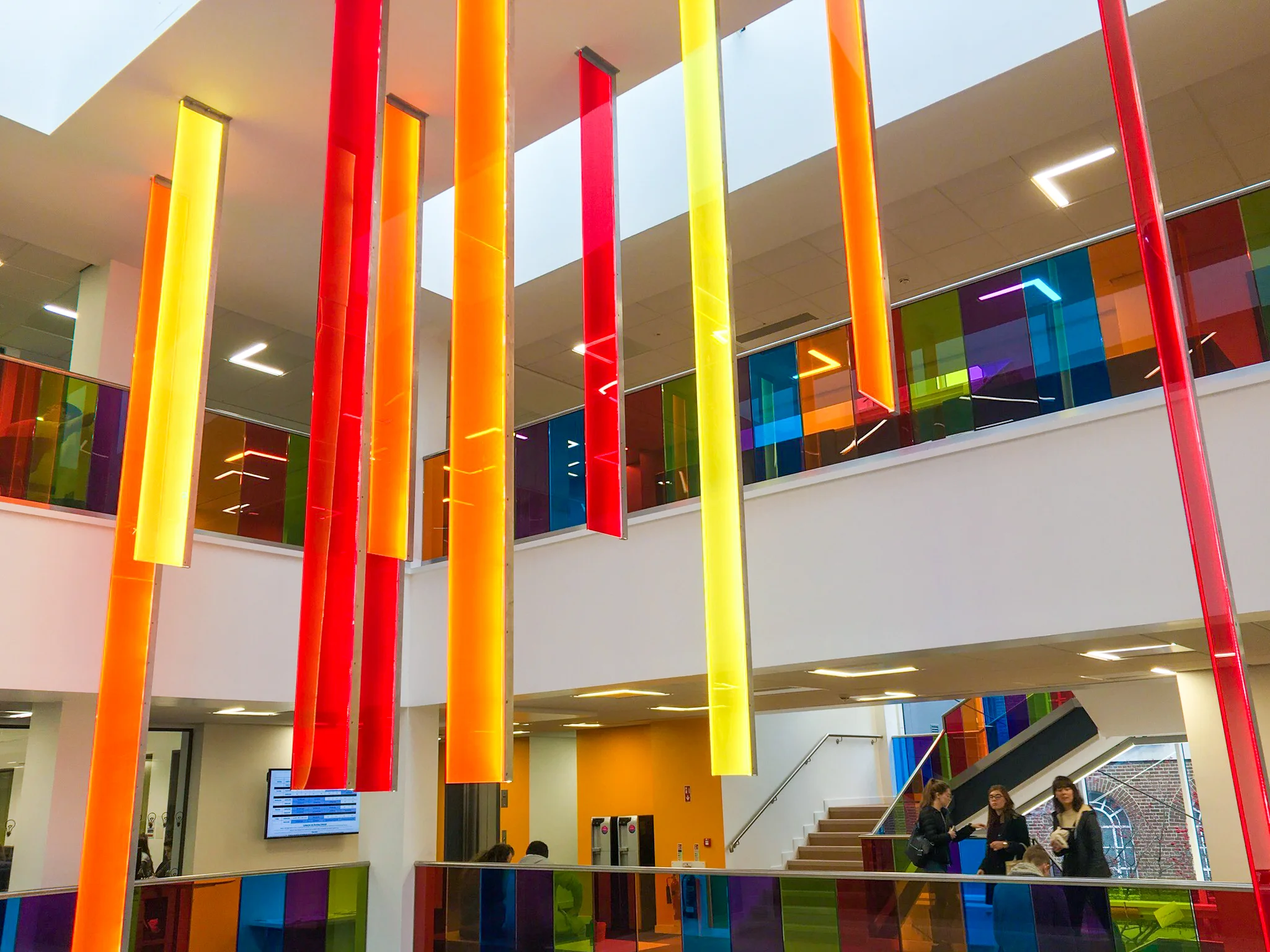 Bernard Crossland Building: Bespoke internally illuminated fins