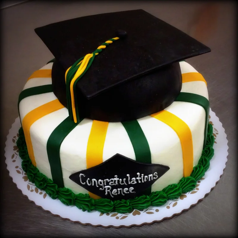 Graduation Cake with Graduation Cap Cake Topper