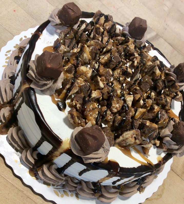 Snickers Dessert Cake
