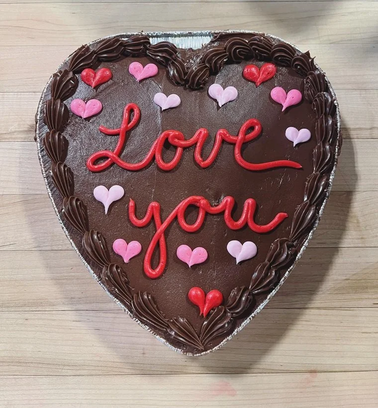 Heart Shaped Cake in Special Foil Pan (Seasonal) — Trefzger's