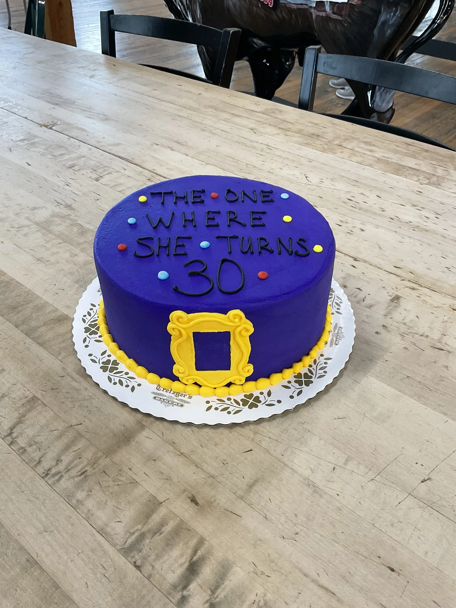 Friends Round Cake with Frame & Writing