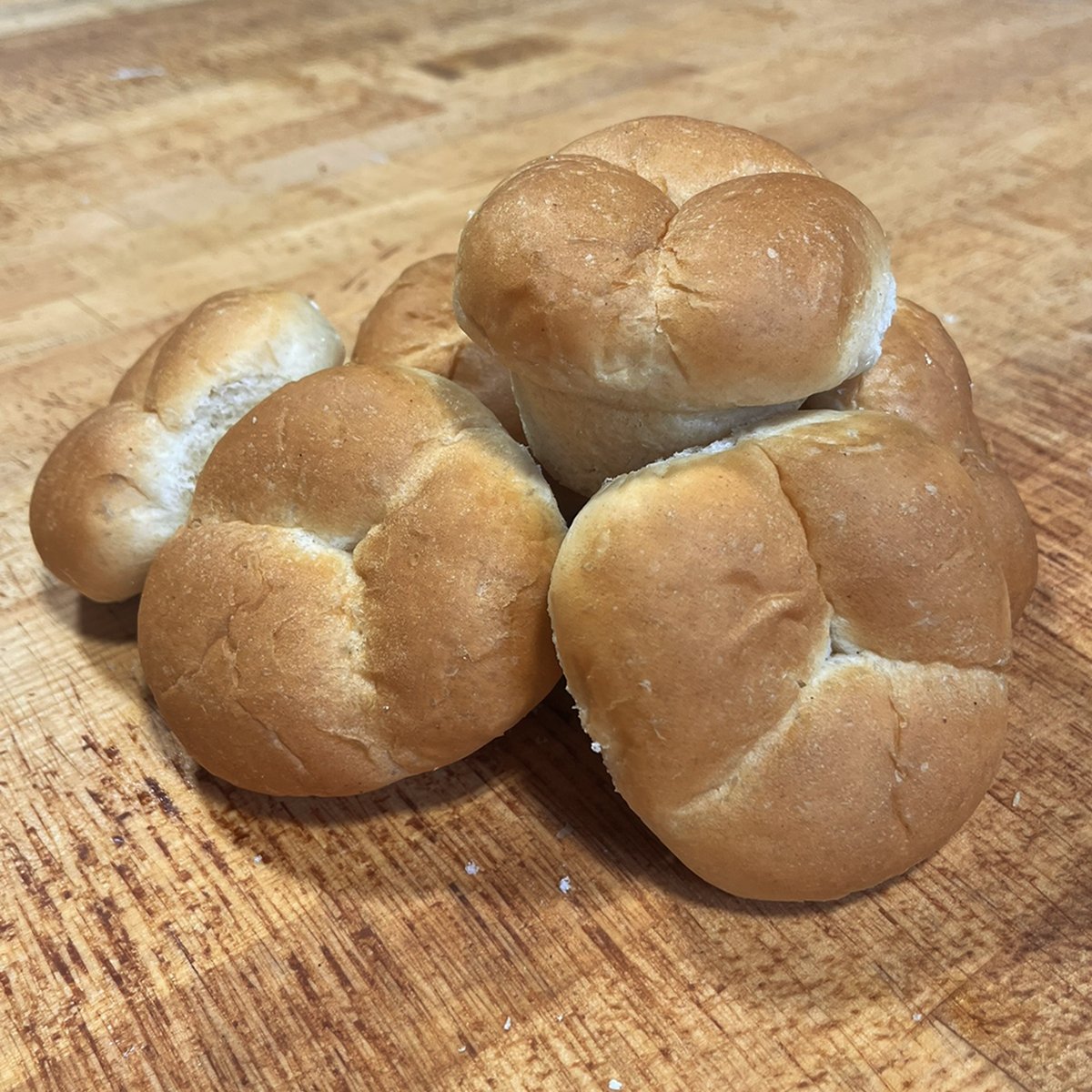 Cloverleaf Rolls 2.jpg