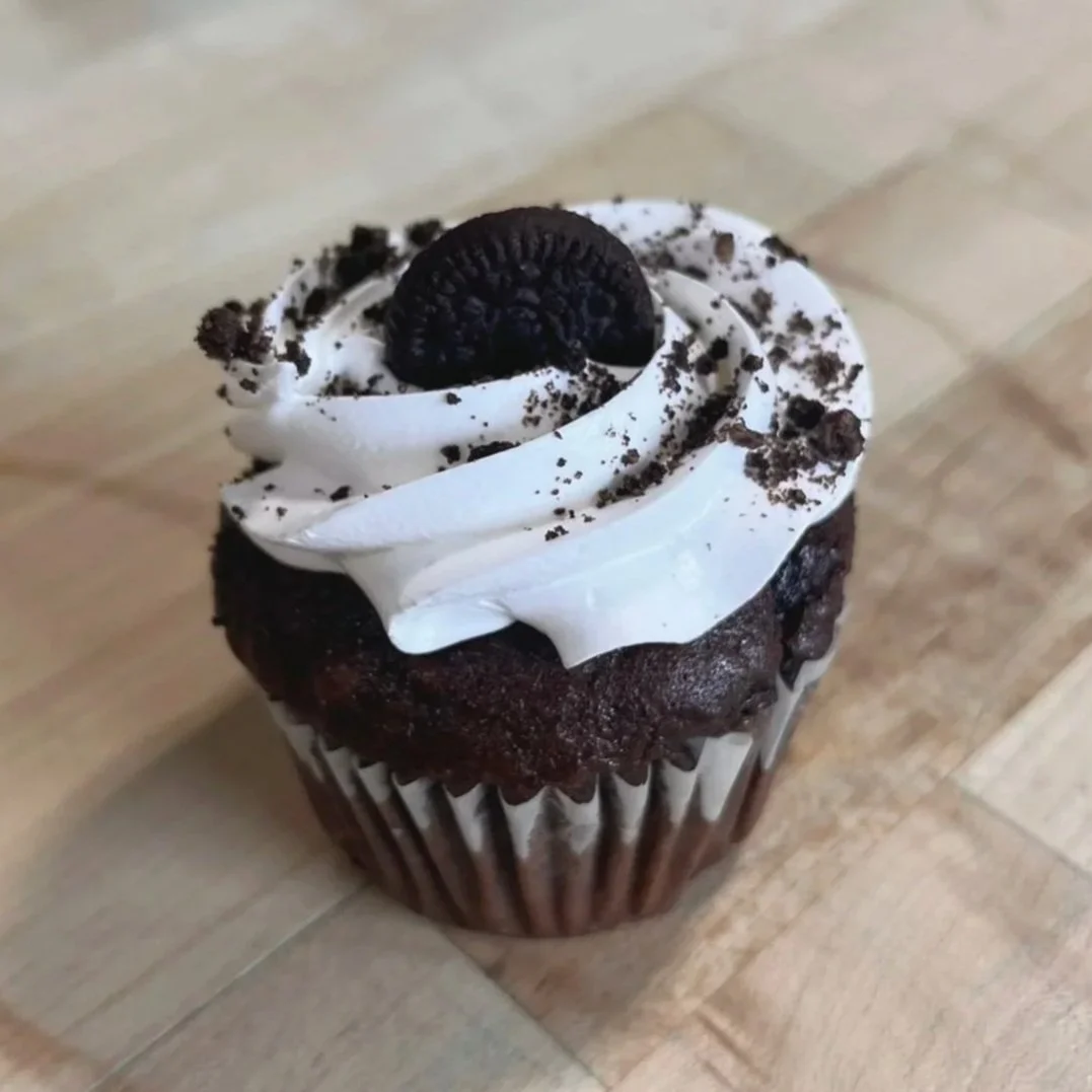 Oreo Cookie Dessert Cupcakes