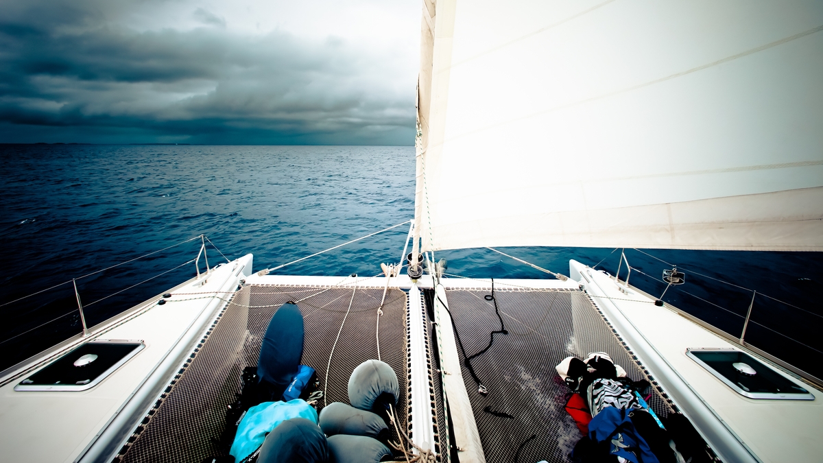 sailing_maldives.jpg