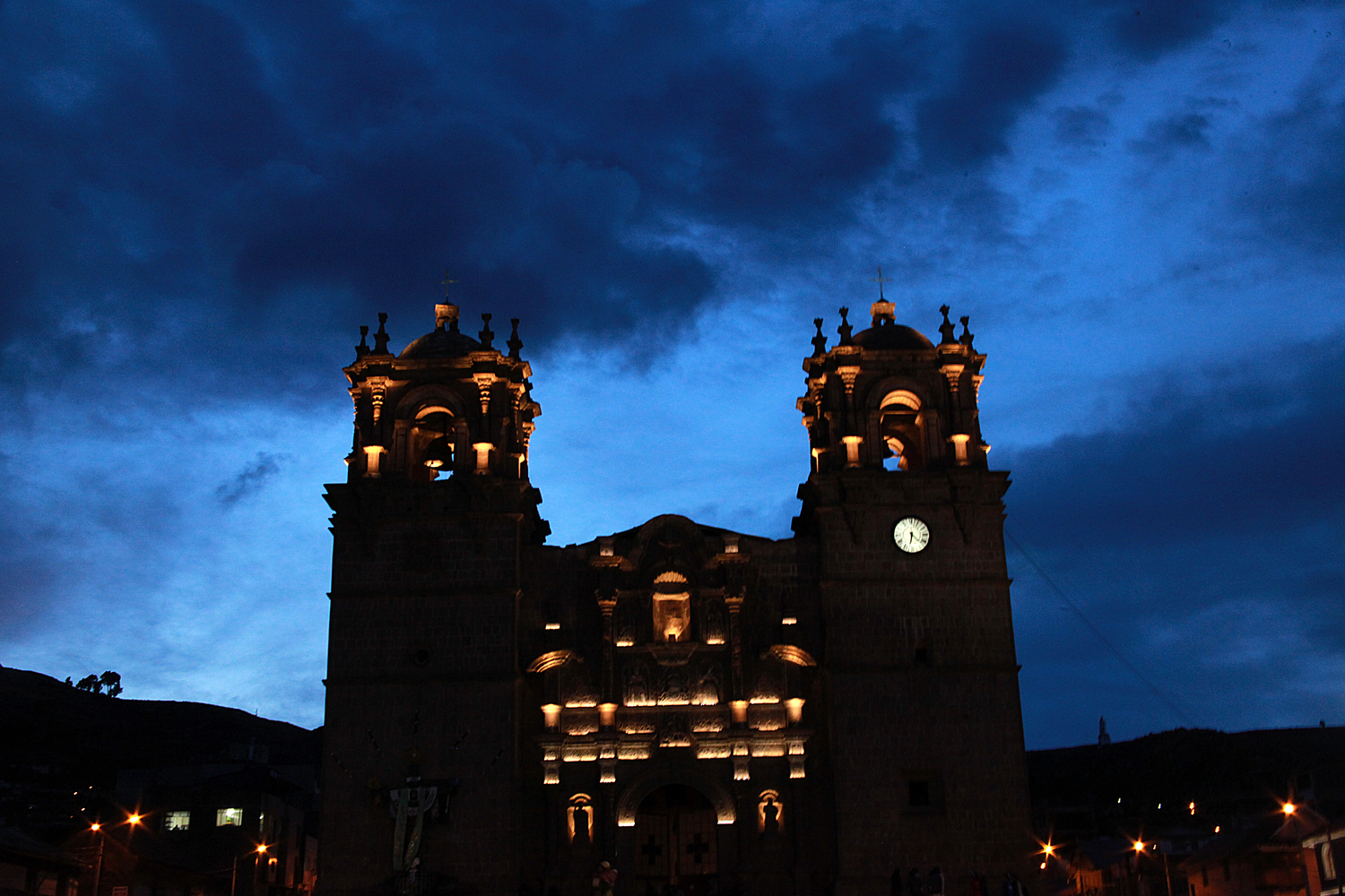 Website Puno Peru Basilica.jpg