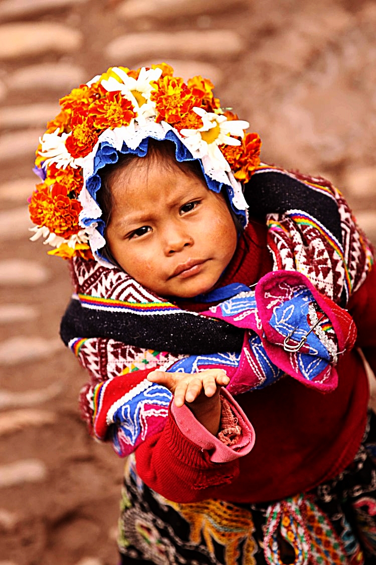 Peru W child begging.jpg