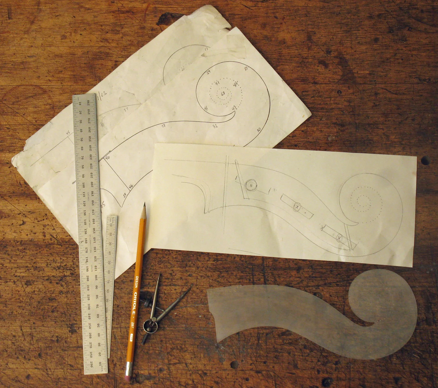 Cello scroll patterns