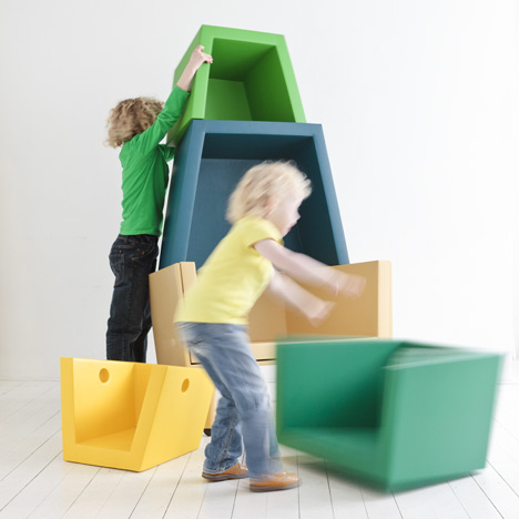 Stacking-Throne-03.jpg