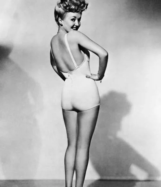 Pin Up.jpg