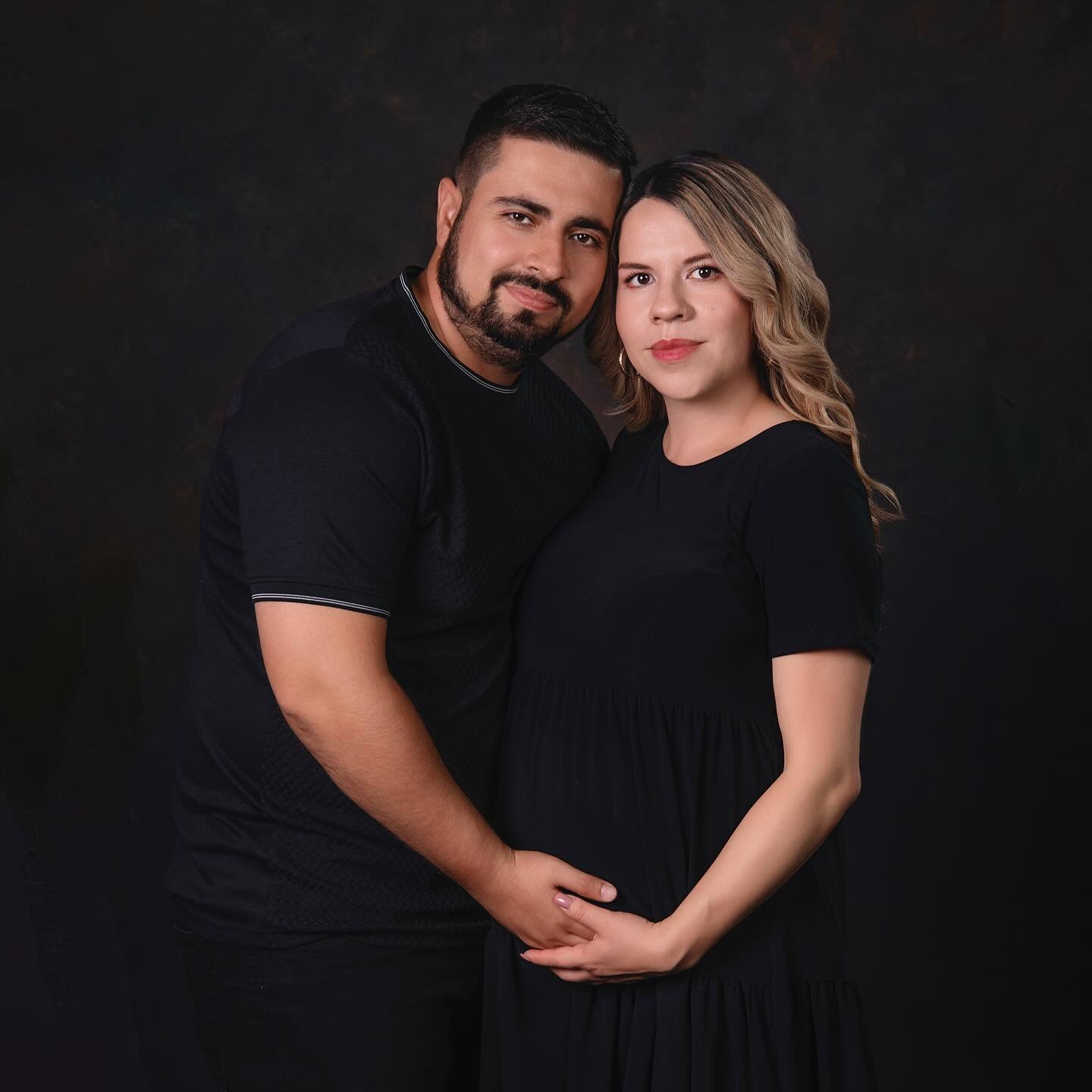 Baby Girl on the way! 

Congratulations new mom and dad Mayra and Alejandro 🩷🥰

Thank you for visiting our studio, we will see you soon!

#familyportrait #photography #oxnardphotographer #oxnardphotostudio #videographer #805photographer #familyphot