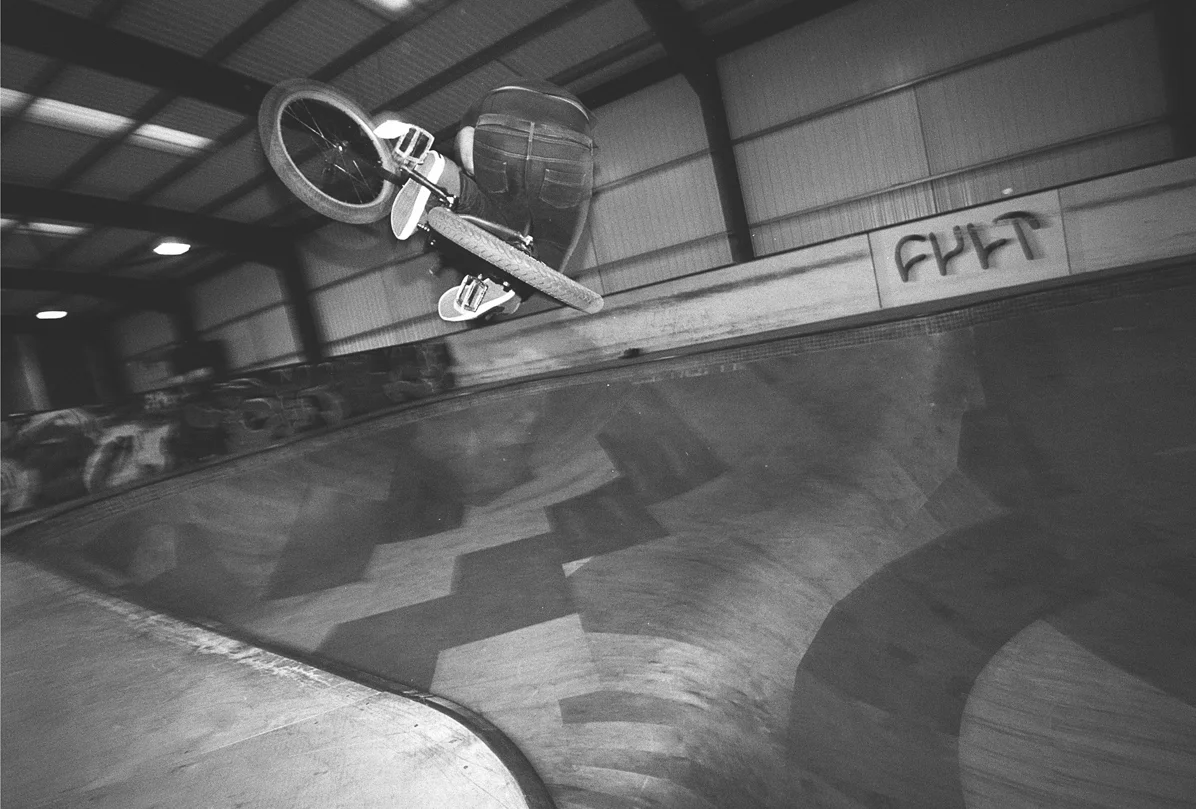 3 andre fowkes - table aberdeen.jpg (Copy)