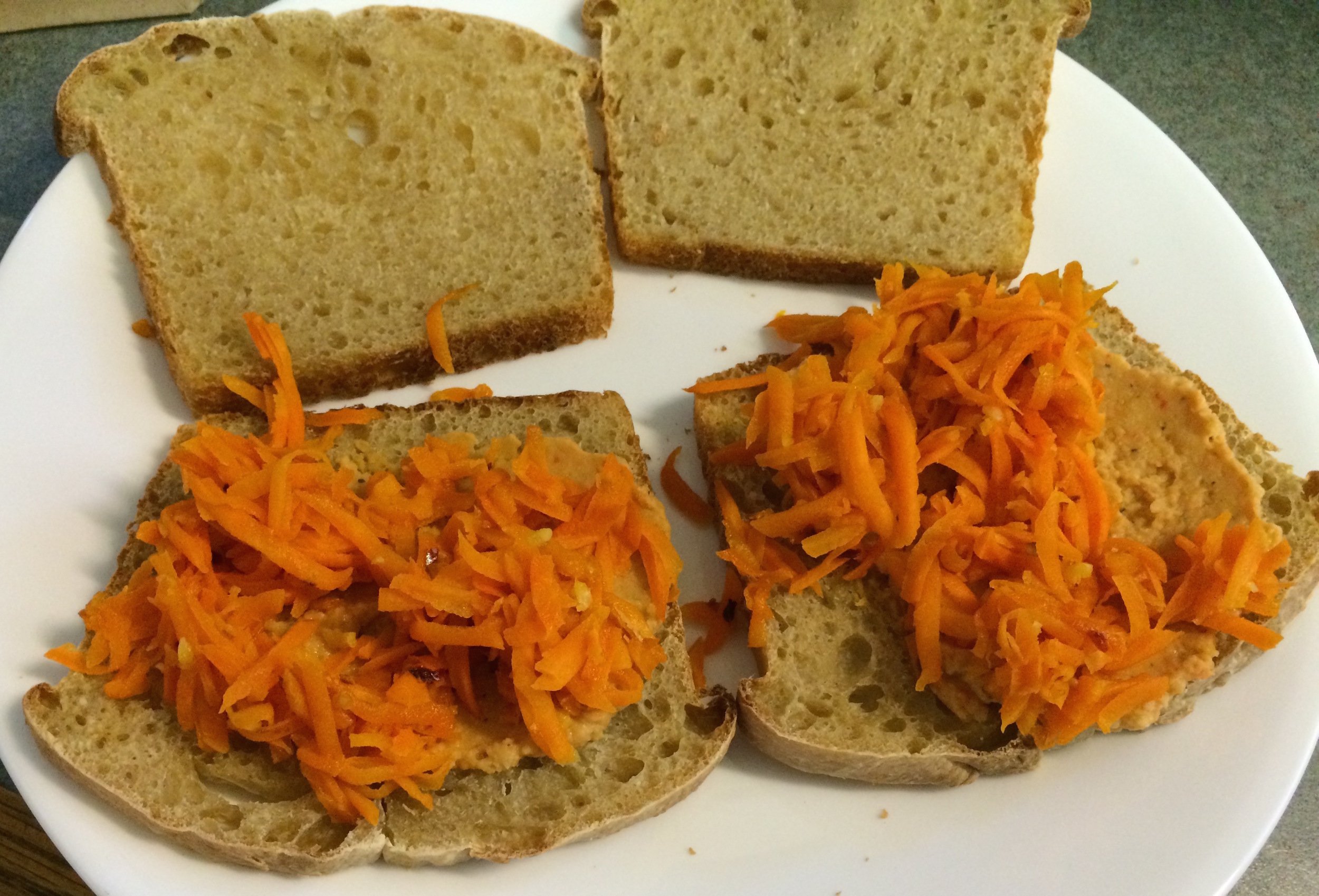 Spicy Carrot Sandwiches