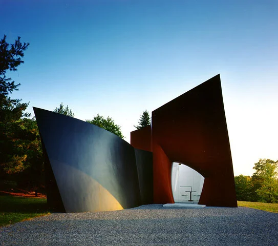 Visitors_Pavilion_Exterior_1_l.jpg