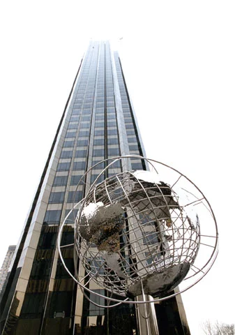 trump_tower_and_globe_l.jpg