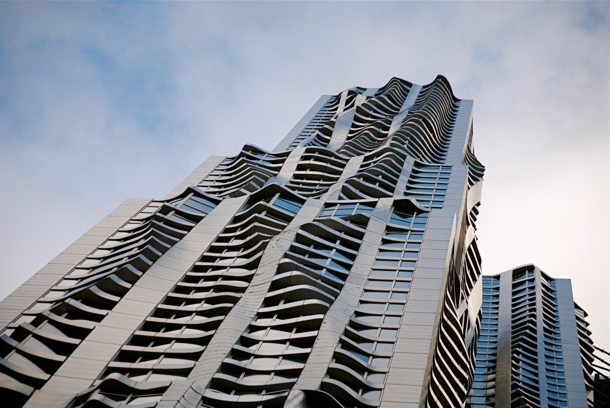 8_spruce_street_frank_gehry.jpg