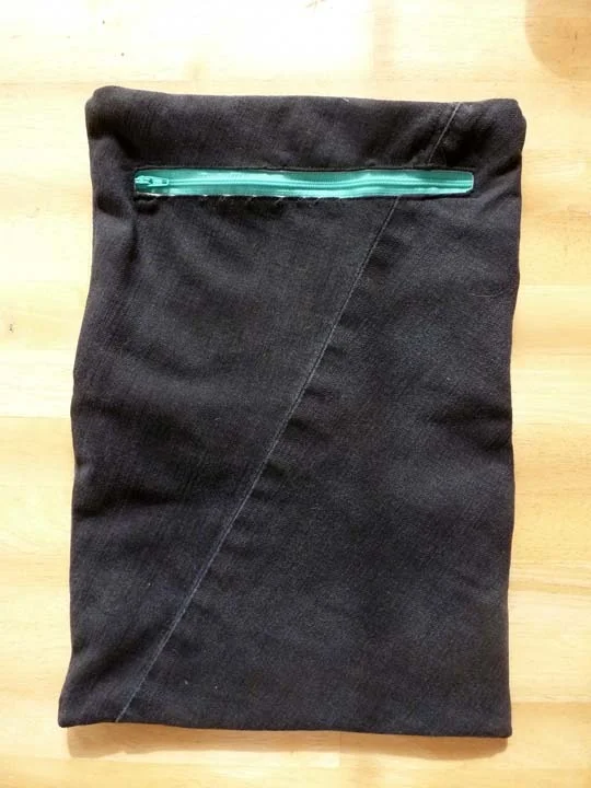 Jean Foldover in Black - Front