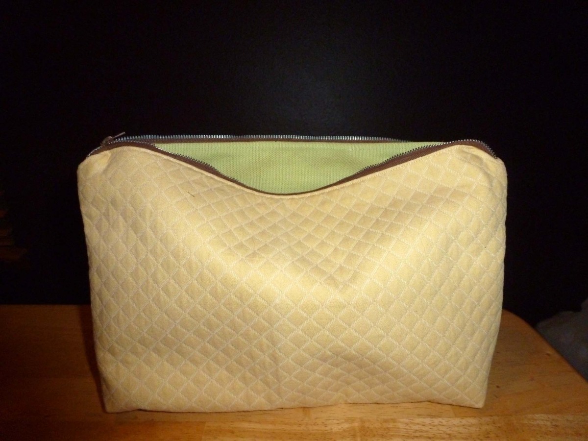 Light Yellow Square pattern