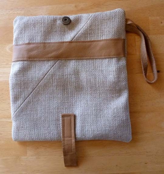 Collection Foldover Clutch - Tan