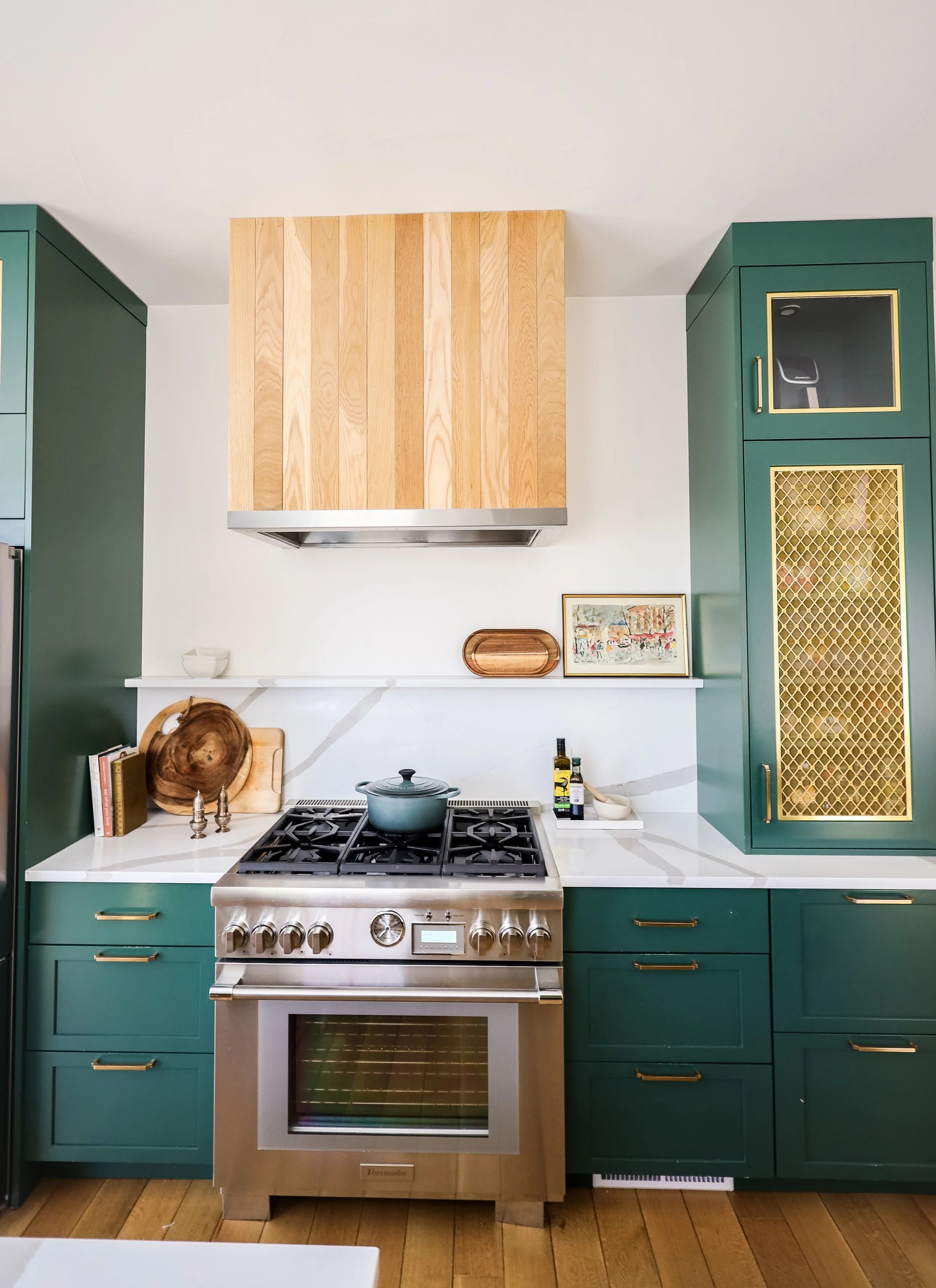 Copy of wide shot kitchen range-2.jpg