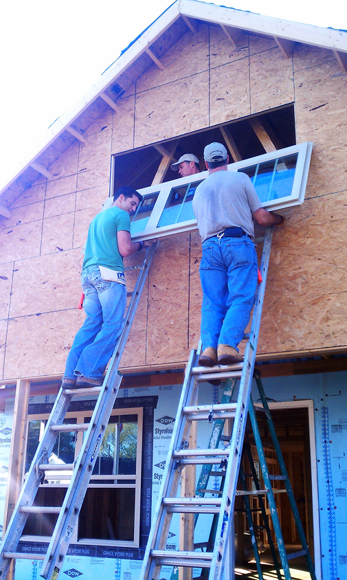 20120920-Habitat-Paul-Tim-ladders2.jpg