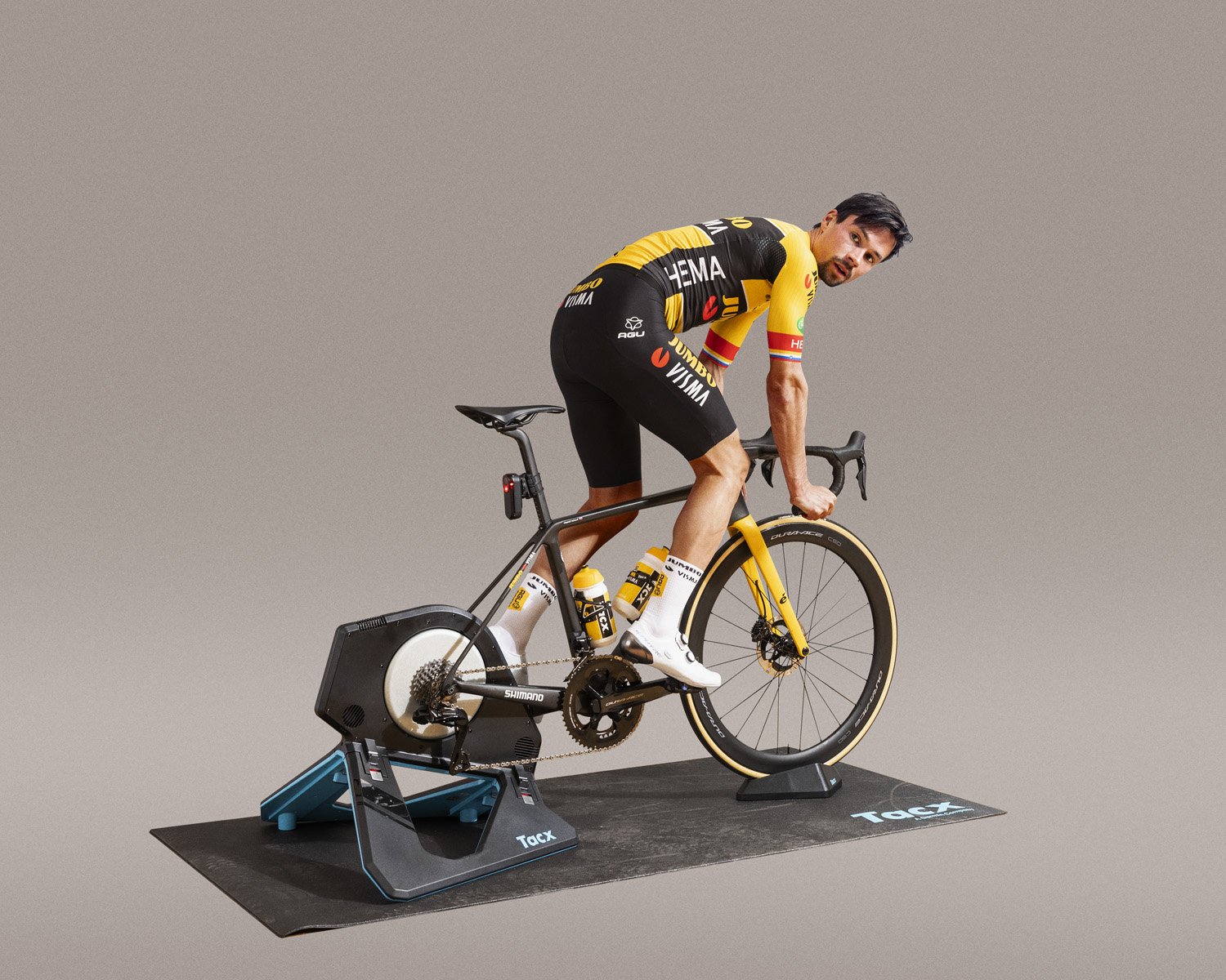01_Garmin_JV_PrimožRoglič_1190.jpg