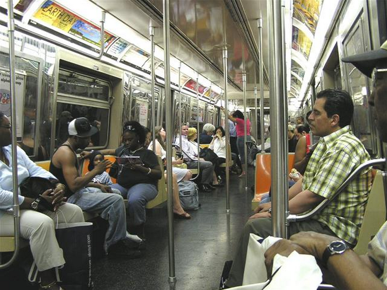 Remember when something falls into Louise's lap on the subway? (ep 23) Kind of happened to me today.