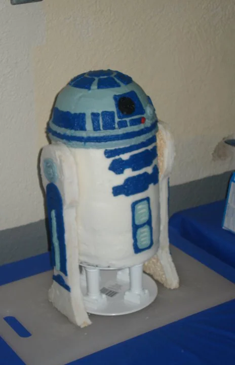 R2-D2 Cake