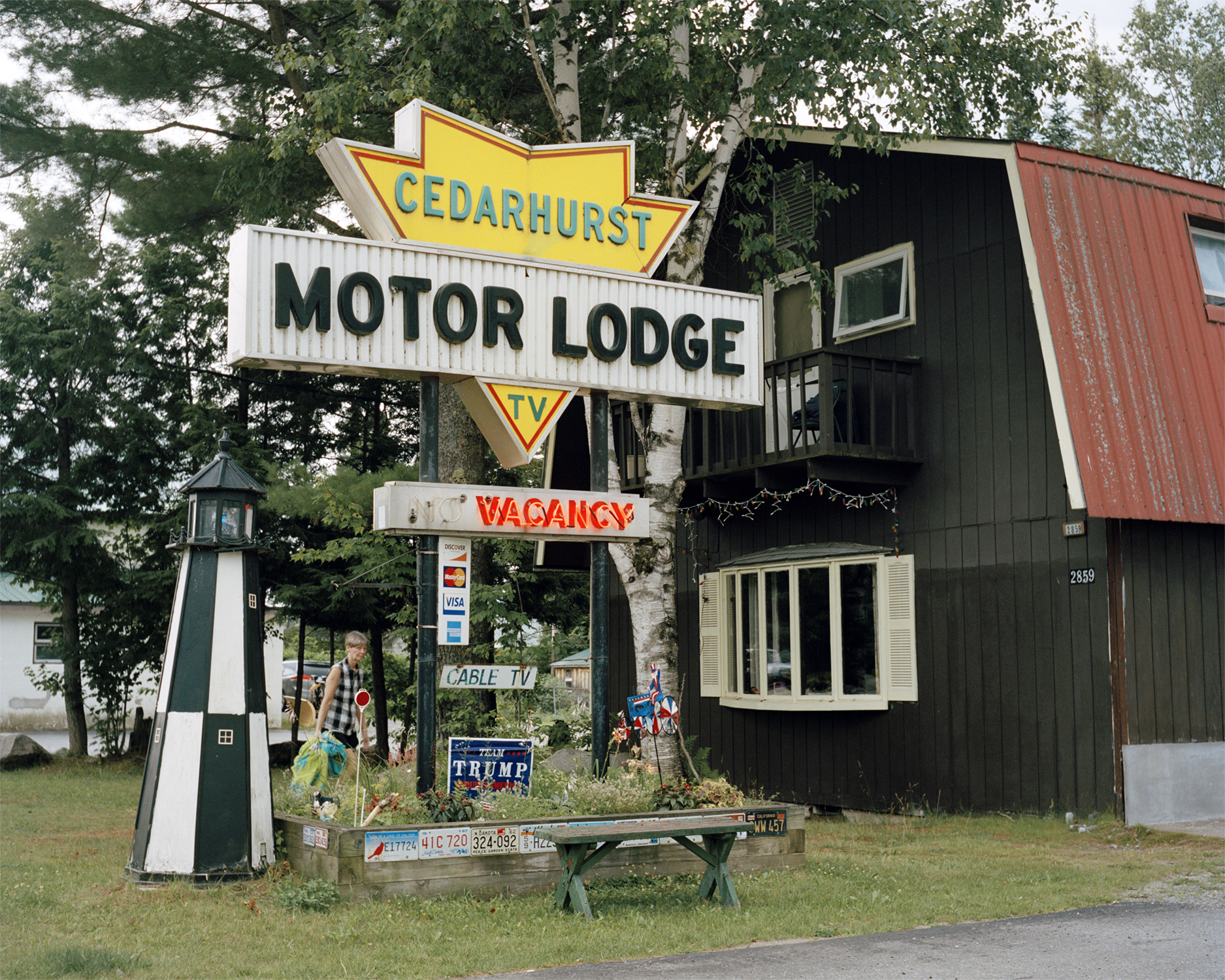 cedarhurst_lodge.jpg