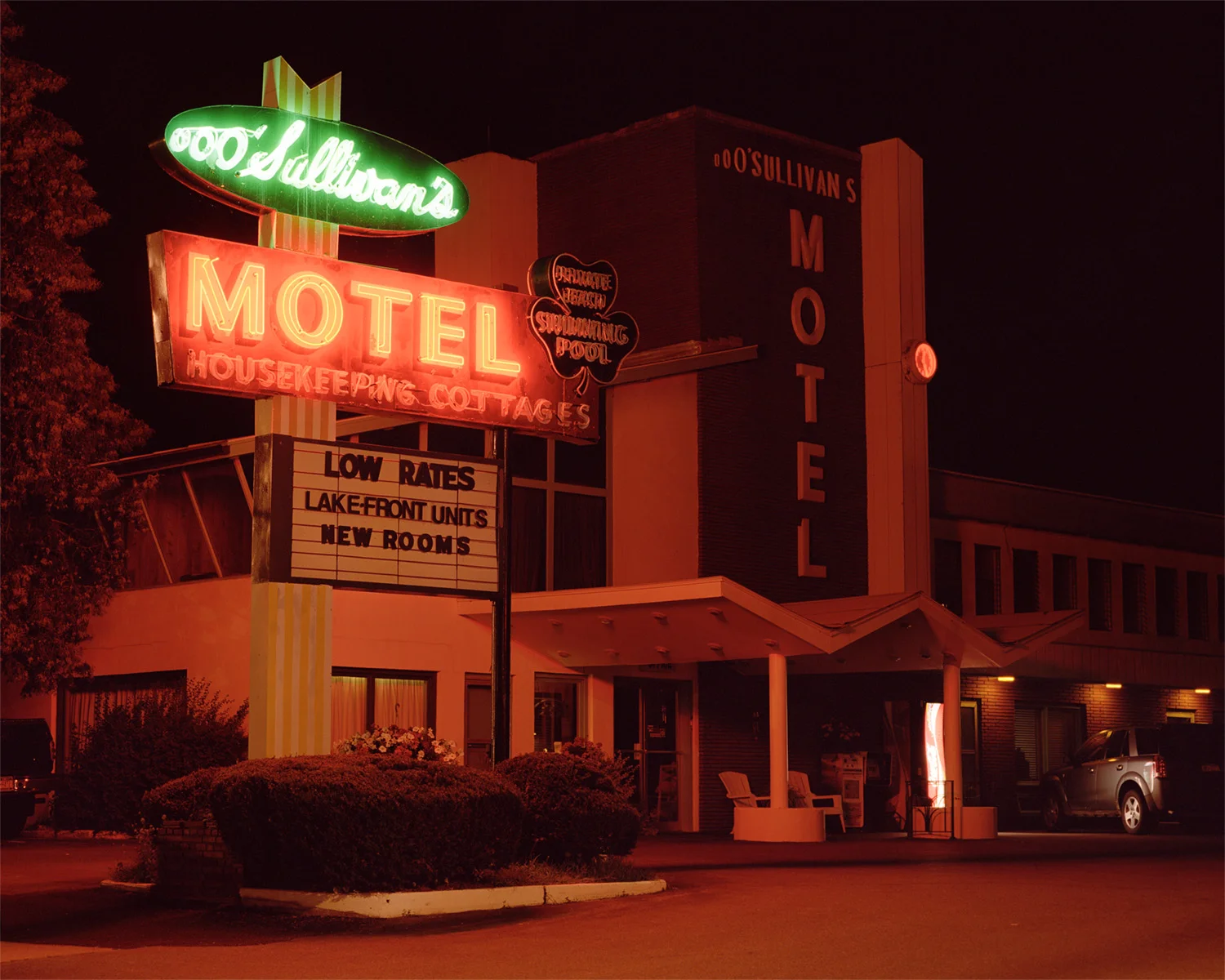 Miska_Draskoczy_O'Sullivan's_Motel_1500.jpg