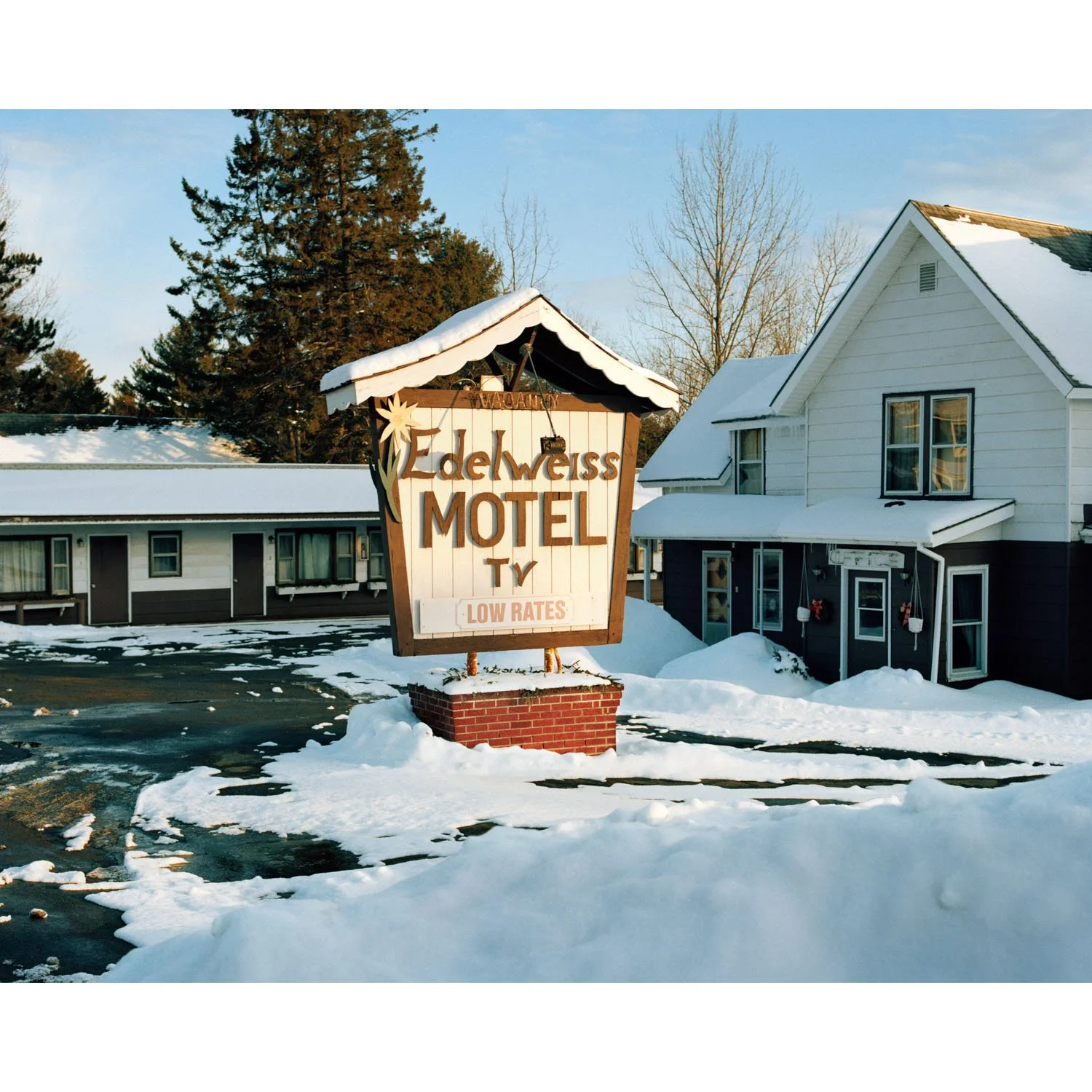 edelweiss_motel_1500_sq.jpg