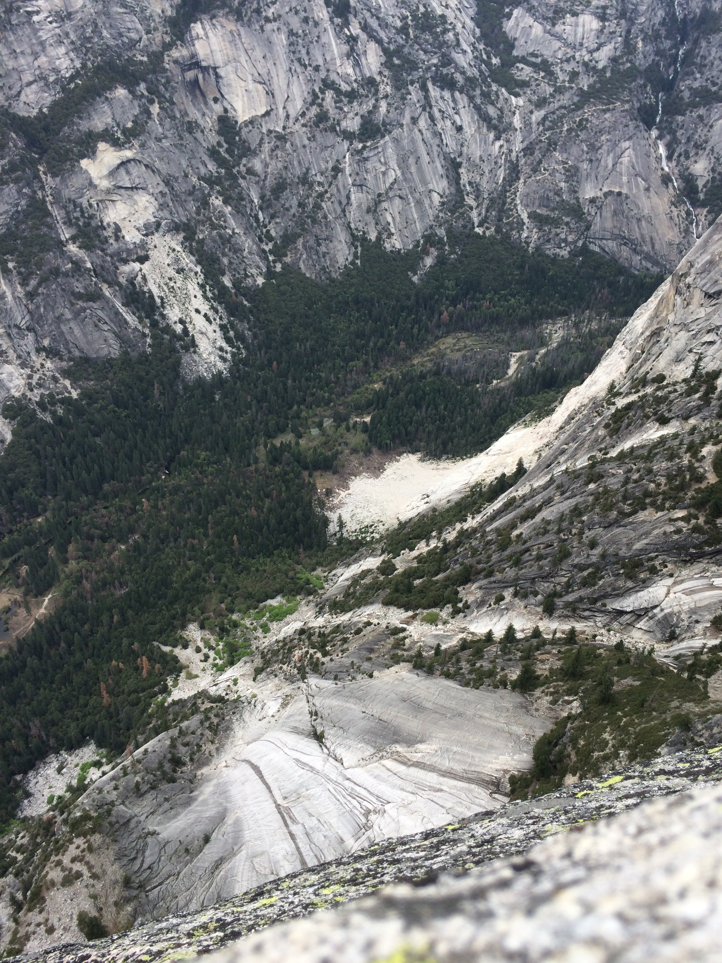 The view down, this is why they call it the diving board. (don't think I would jump without a parachute)