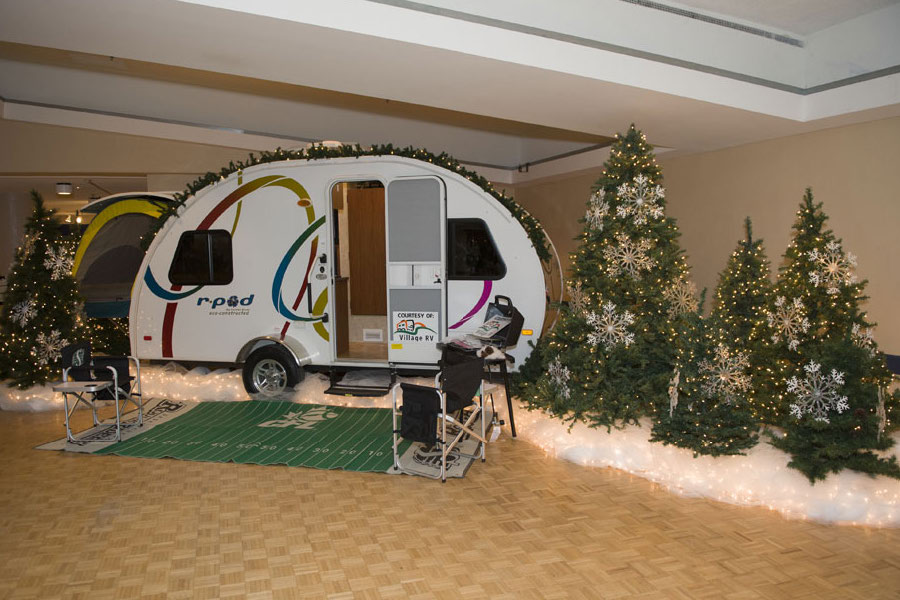 Festival of the trees_Page_20.jpg