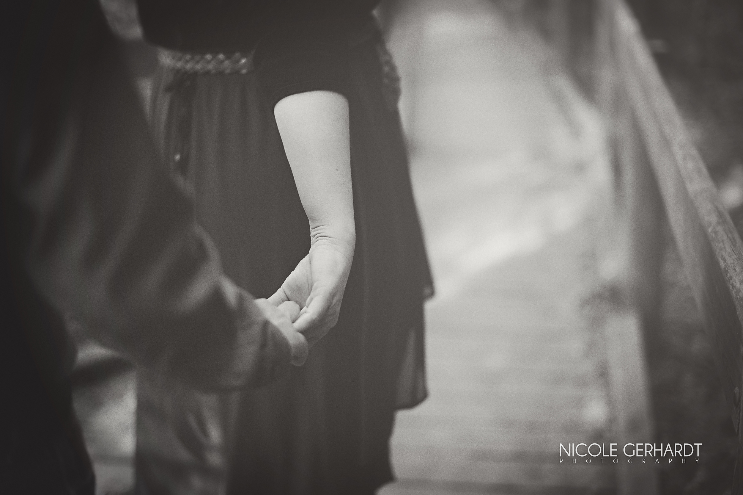 engagement_waskesiu_regina_travel_photographer_2.jpg